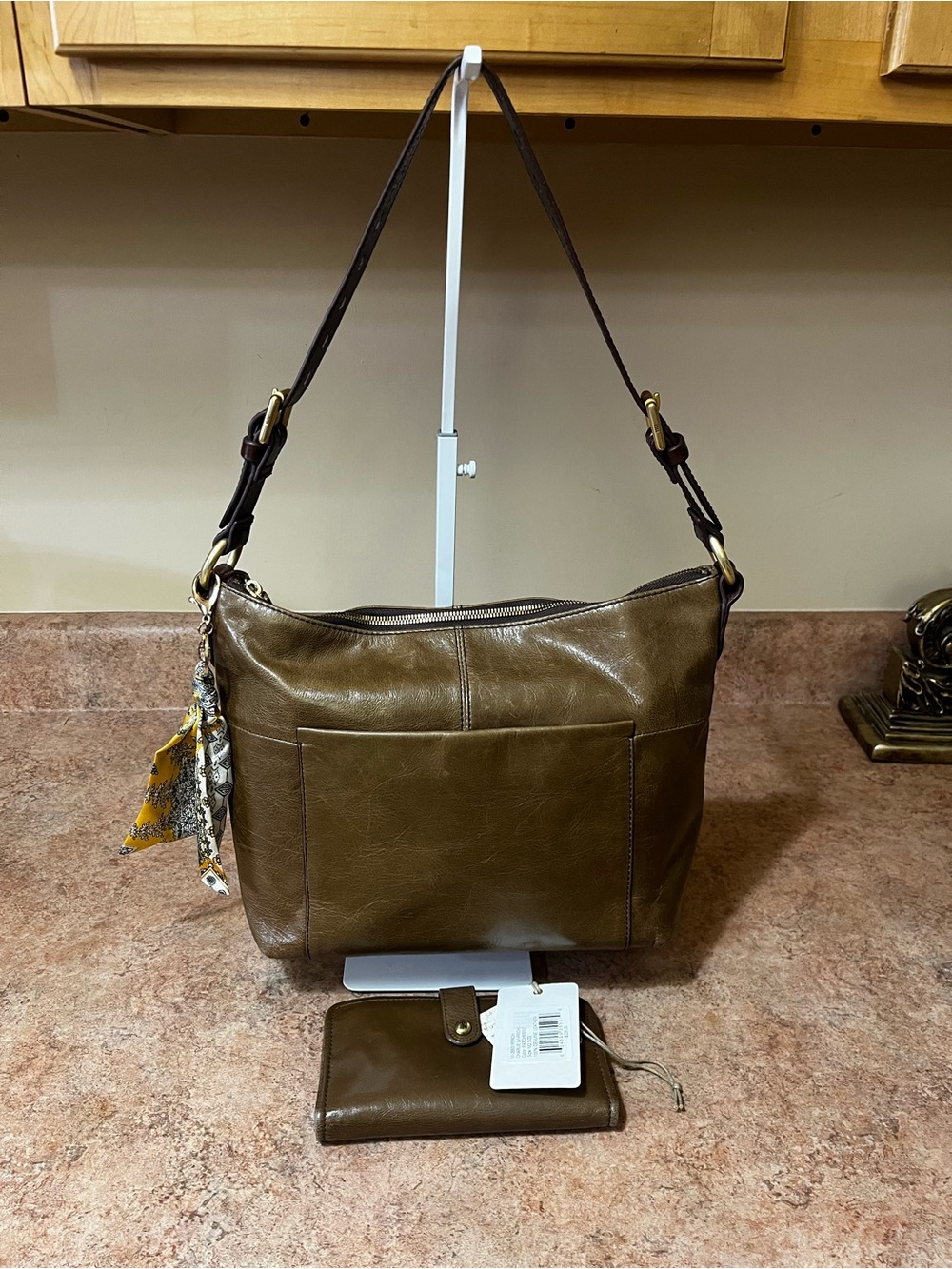 Hobo International Classic Brown Leather Shoulder Bag with Matching Wallet